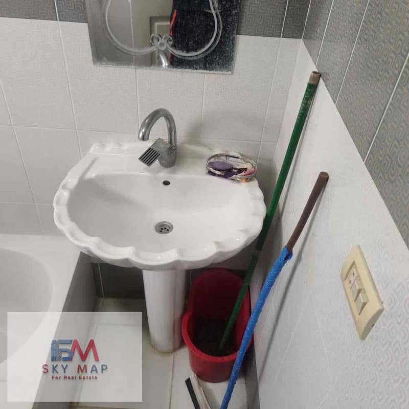 10 46c10a84-71fc-44e7-9c86-702692f42f2b. jpg