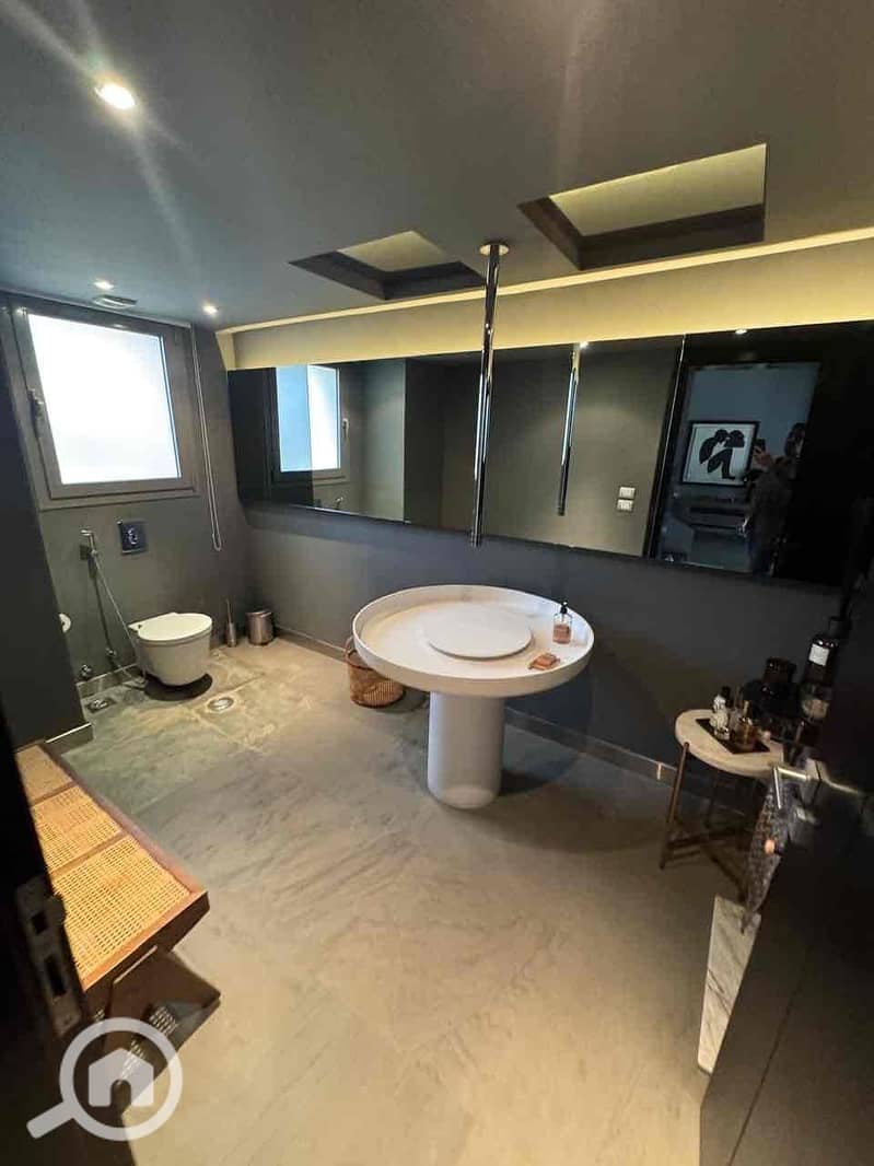 6 5eb0cea7-ca49-4e1f-a2cf-1256a175087c. jpg