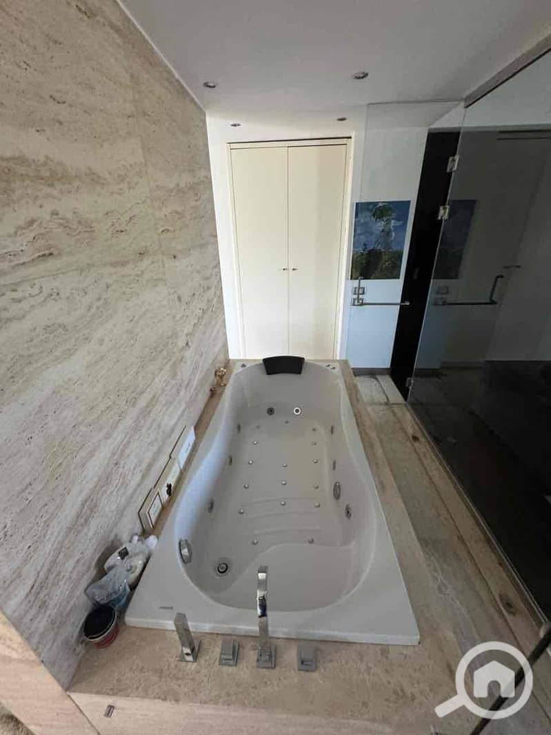 7 f55a3c99-28d9-408e-9bfe-61fc4b938b94. jpg