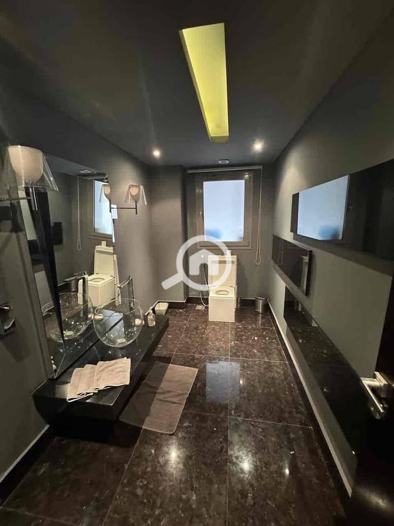 8 0c607dc5-4d76-4771-abc7-7964f67ac646. jpg