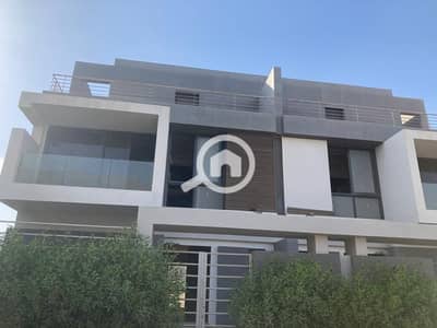 فیلا 3 غرف نوم للبيع في الشيخ زايد، الجيزة - photo_5834804954311363416_y. jpg