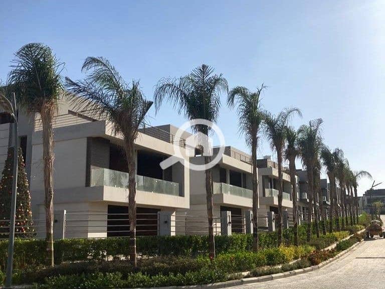 11 photo_5834804954311363430_y. jpg