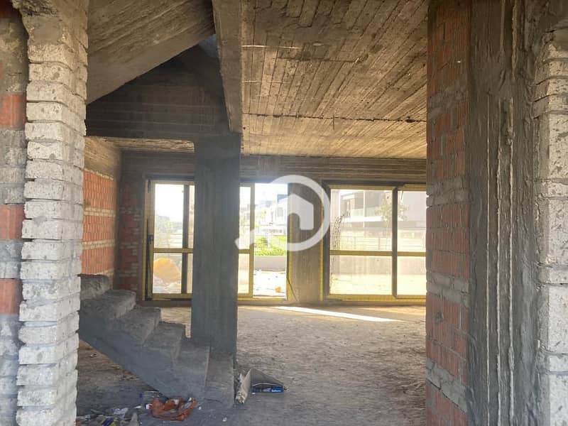 2 photo_5834804954311363410_y. jpg