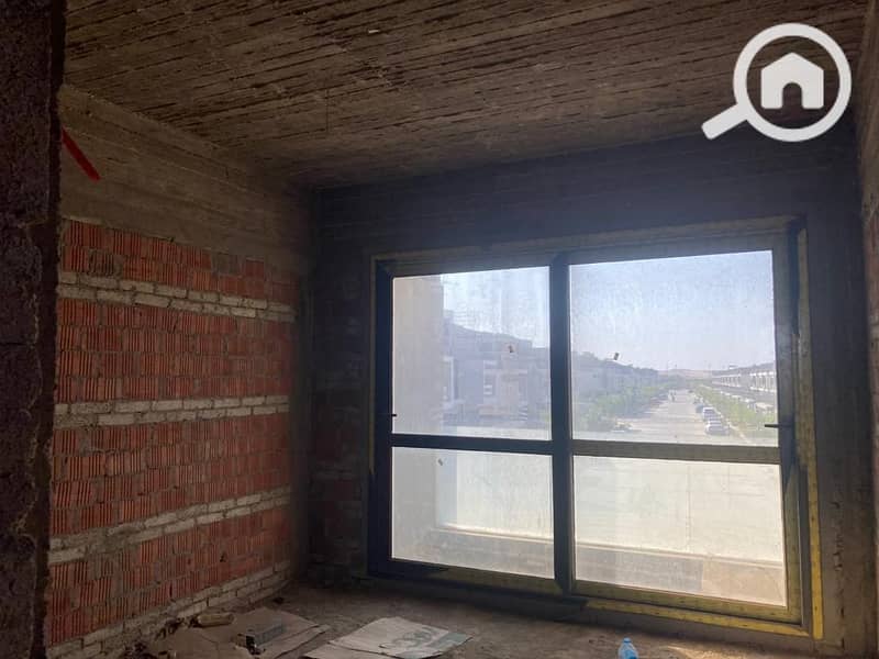 3 photo_5834804954311363411_y. jpg