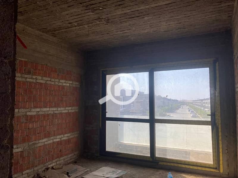 3 photo_5834804954311363411_y. jpg