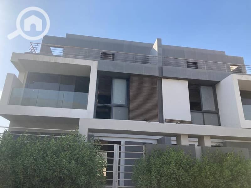 5 photo_5834804954311363416_y. jpg