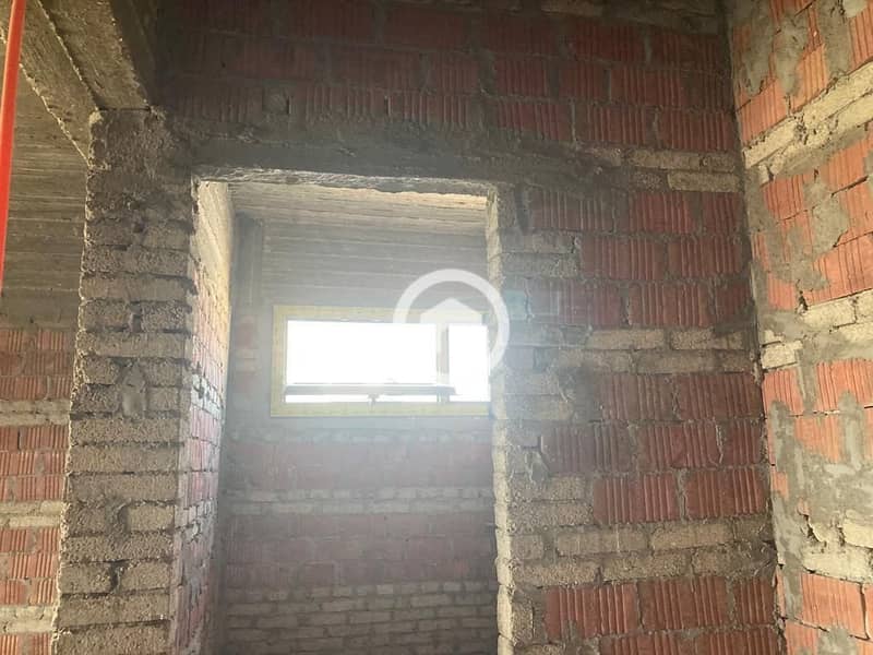 8 photo_5834804954311363418_y. jpg