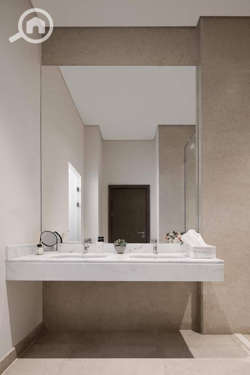 3 dbf3b179-5822-4a0e-8c44-47e0791786ac. jpg