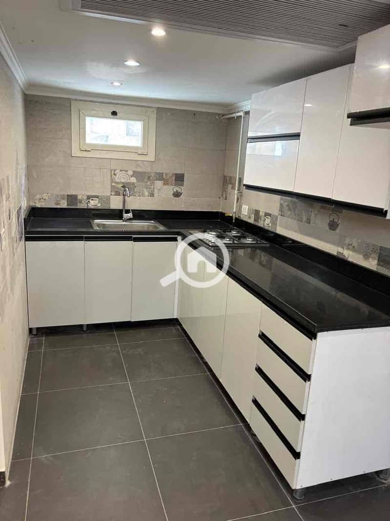 10 92856337-6dfb-4745-bd4e-95915f0cea5c. jpg