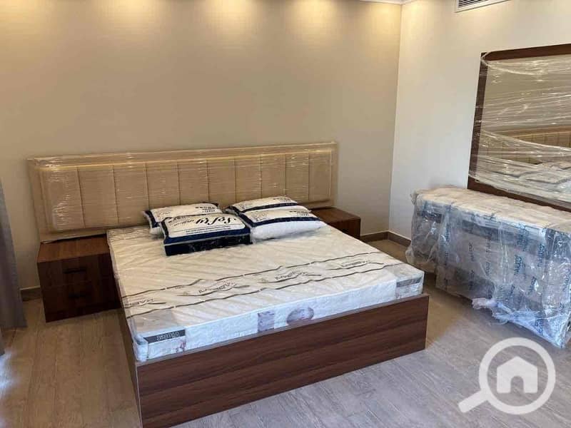 12 b30189b7-115c-4d36-a948-eece2f29cb82. jpg