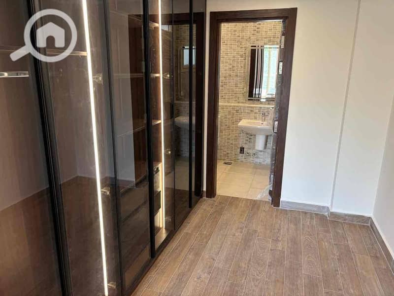 14 2088cbdb-533e-4414-9112-71c1b99401ee. jpg