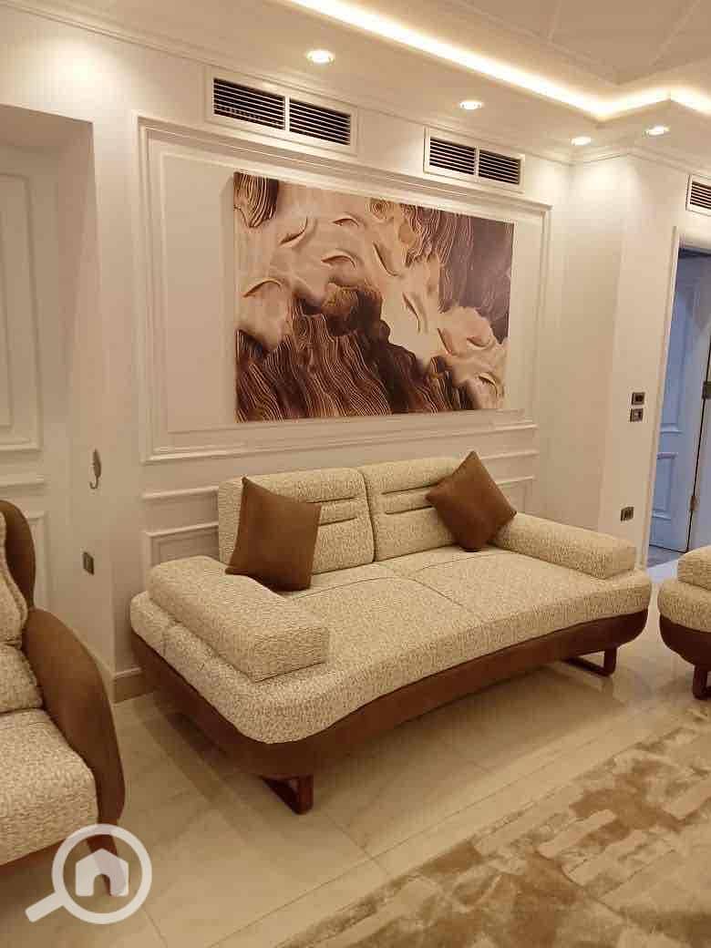 8 f58e761e-9f41-4a89-a9c8-525a0feb387f. jpg