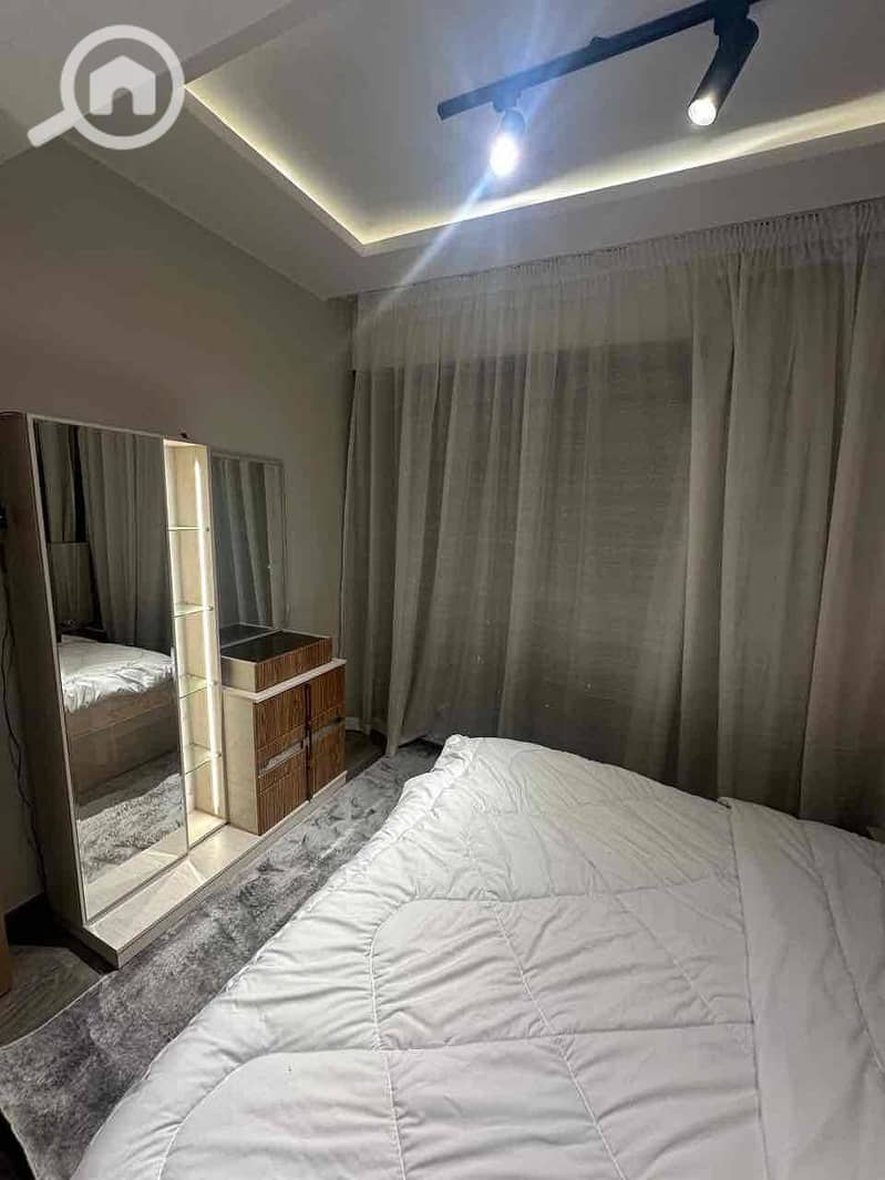 12 9e38b085-9d13-4fde-b7e0-06d0435485bd. jpg