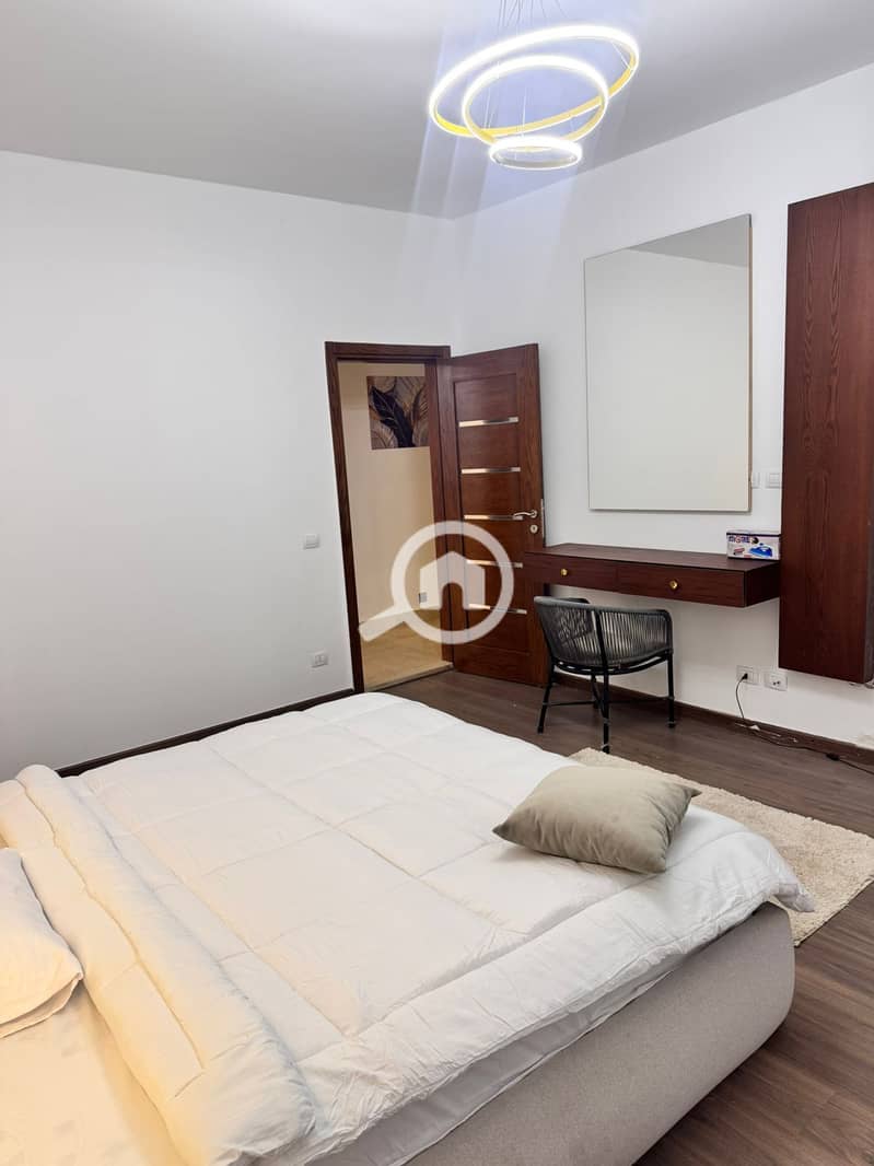 12 WhatsApp Image 2025-12-18 at 15.56. 21vv. jpeg