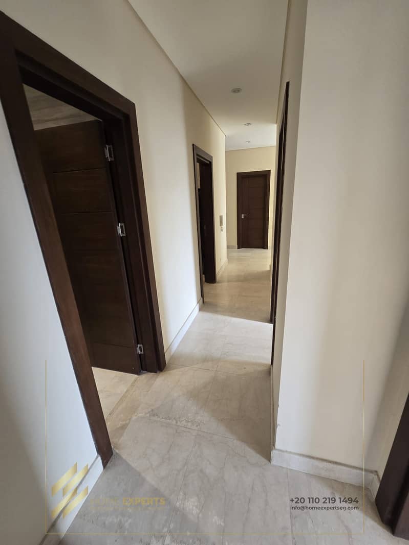 9 f71ba049-570c-4f24-b9ad-ed36738d99df. jpg