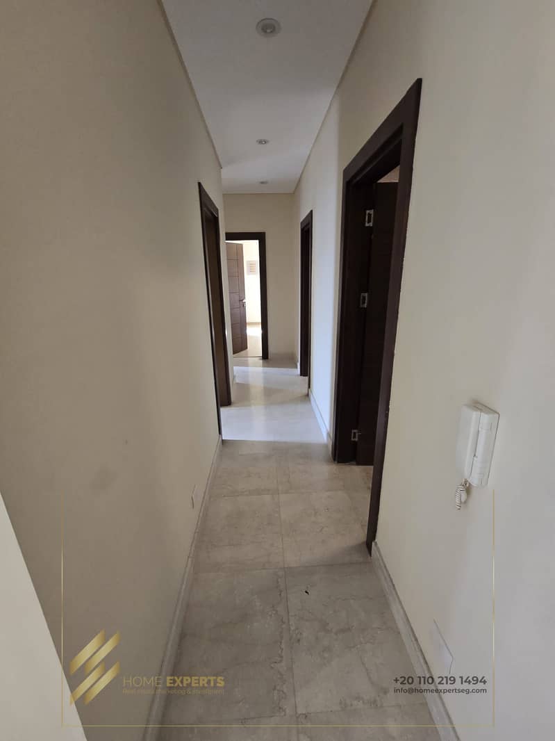 10 ff66fdd5-3f5a-4472-b9af-d0290480ee6c. jpg