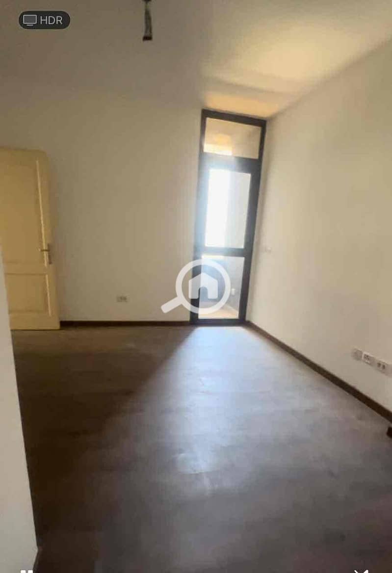 6 9a3dc44e-c262-4da9-83f9-828a0bd9dfd7. jpg