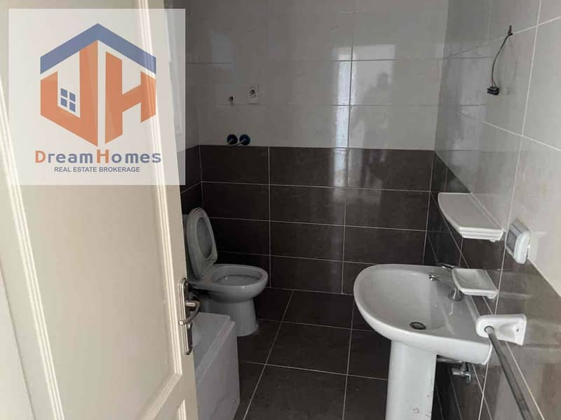 7 772bd5a4-c222-479a-8833-72009e6e3f65. jpg