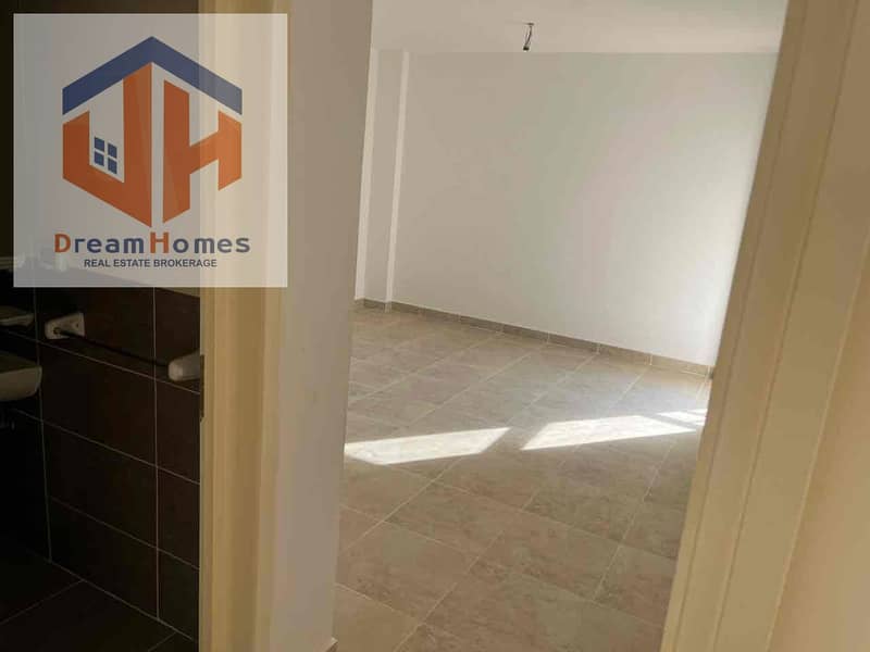 12 1c27bdde-0f04-447c-b895-c8bb30970a97. jpg