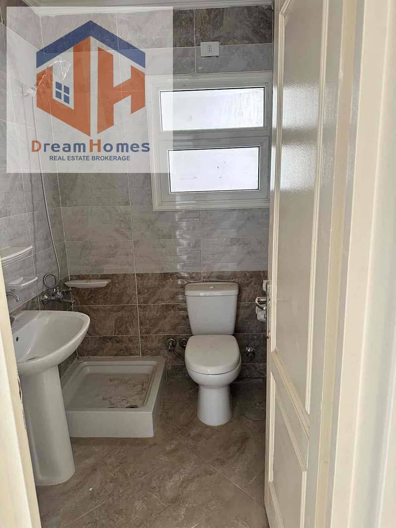 13 dec61a1b-202a-4efa-b2c7-d0587190d626. jpg