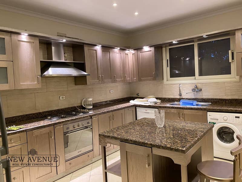 4 a37470cb-8ae4-4b8f-a1b4-aa2faf264df3. jpg