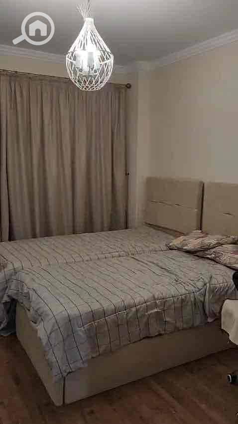 6 b80de5c6-c1e1-46c7-9d97-f4d8f62c03d6. jpg