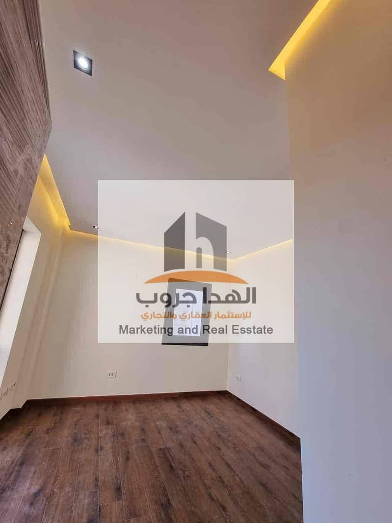 8 6a44930e-fd00-4412-b557-33867db7863c. jpg