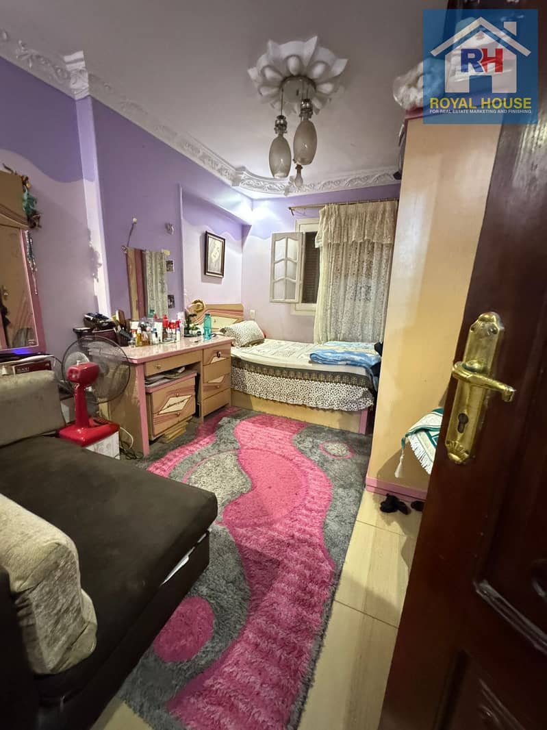 10 da0f3e7f-2a37-448d-99bc-988b89598c6d. jpeg