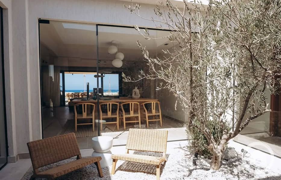 9 7567287-be0e0o_1400x900. jpg