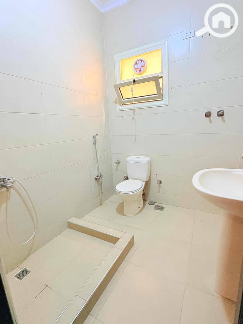 14 22617990-2c8e-4e1f-bf0a-cb24192219bf. jpg