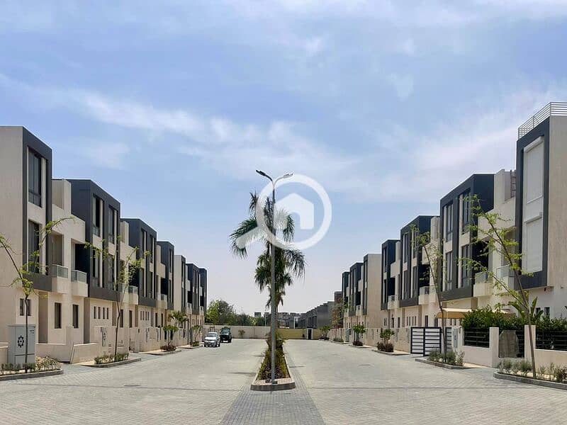 5 8659b7c5-c222-4b1d-88cd-bb58a33346a8. jpg