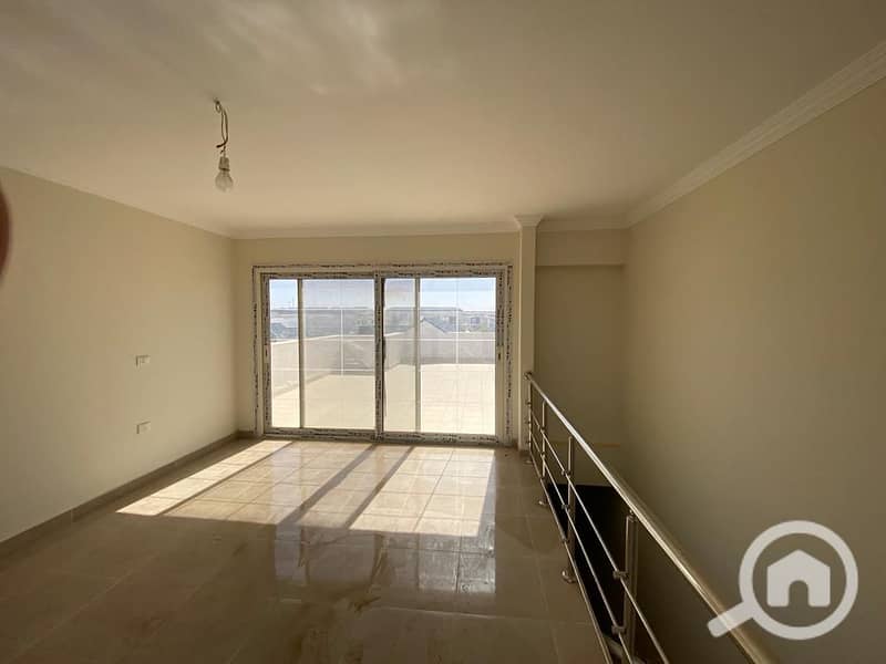 2 85637f41-2e25-42a0-8641-77ed0794f898. jpg