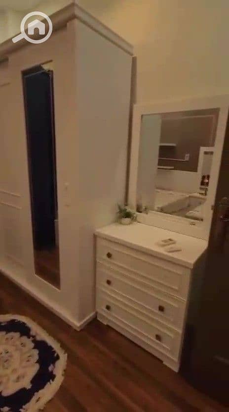 7 WhatsApp Video 2026-02-01 at 10.06. 15 PM - frame at 0m6s. jpg