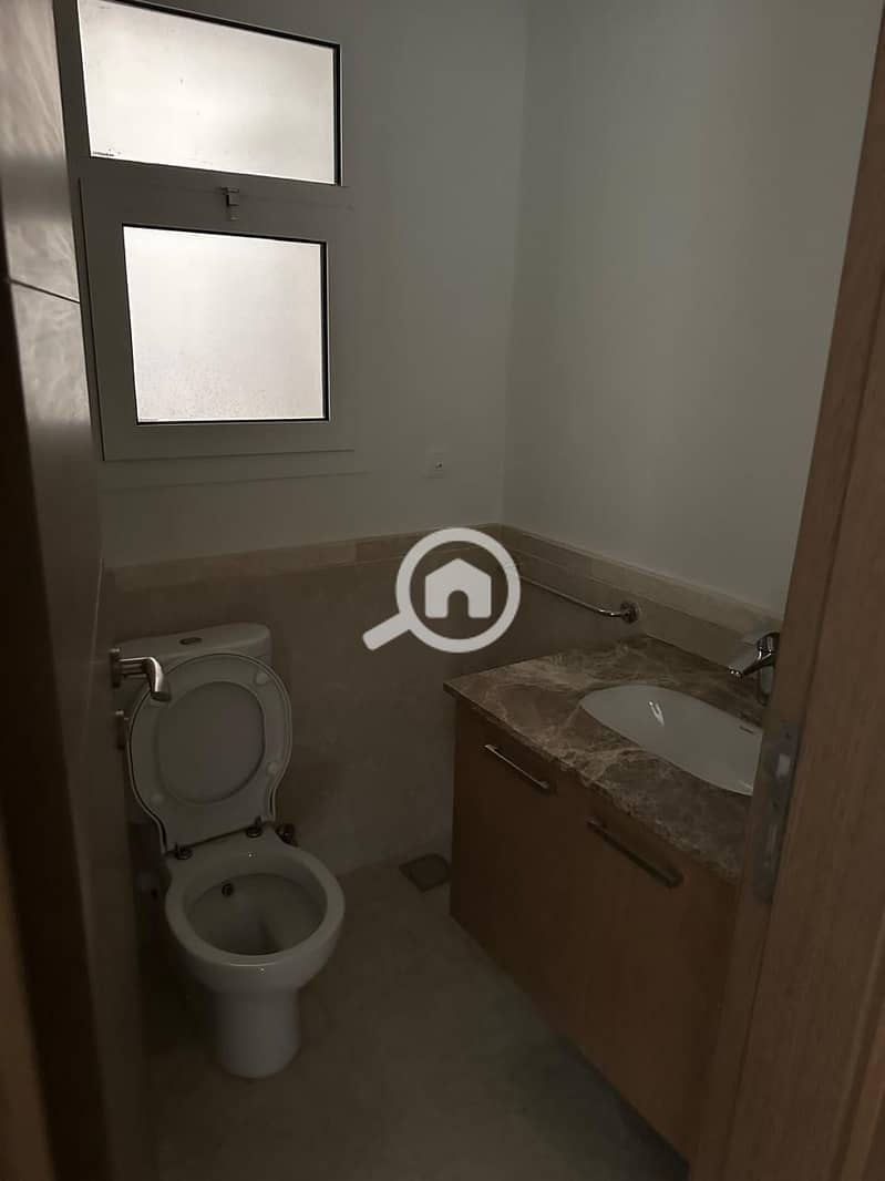 8 7db17d6c-3ed3-4bb2-a818-4fca54e46619. jpeg