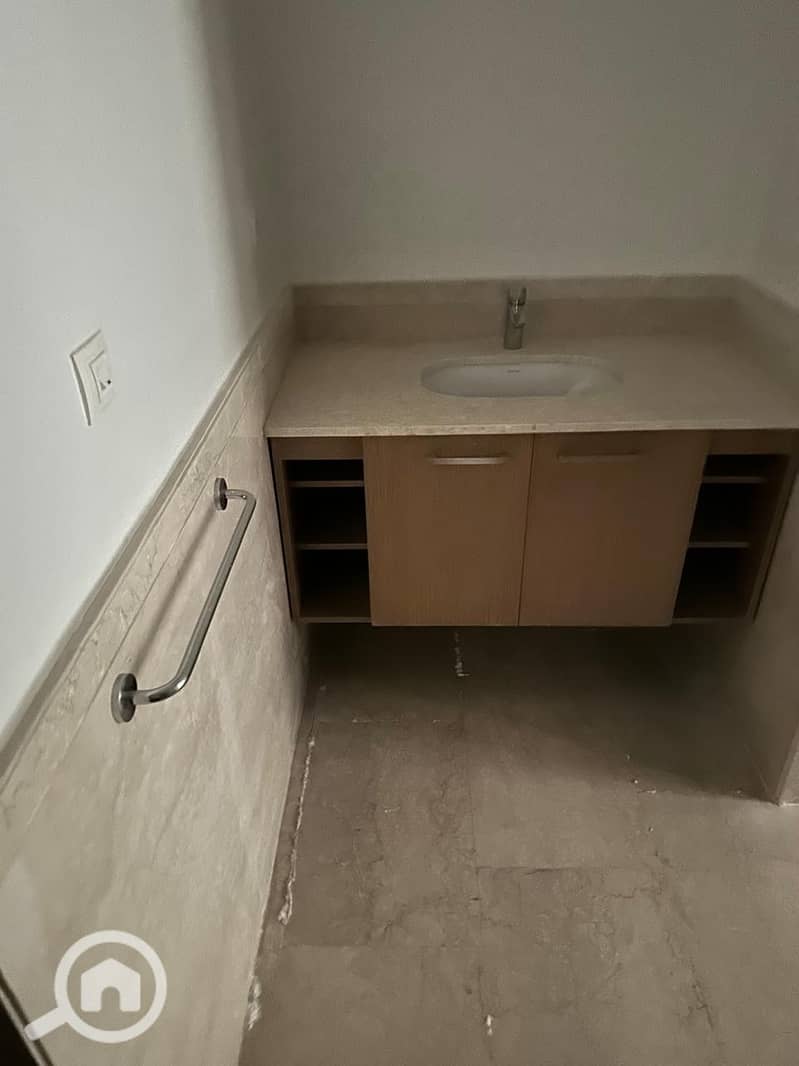 11 9431b810-7757-424f-87d4-388eb18460a0. jpeg