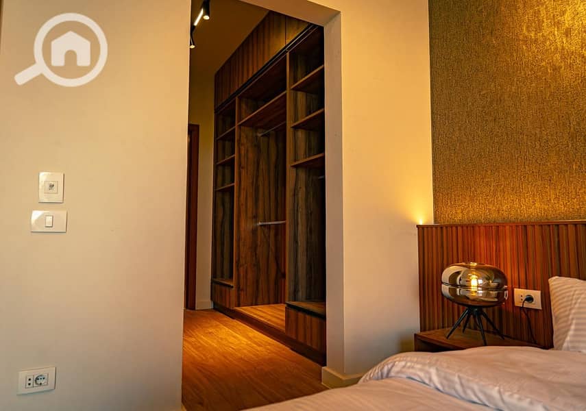 8 0c6bc938-9571-4f81-b912-aa06f5f94ce6. jpg