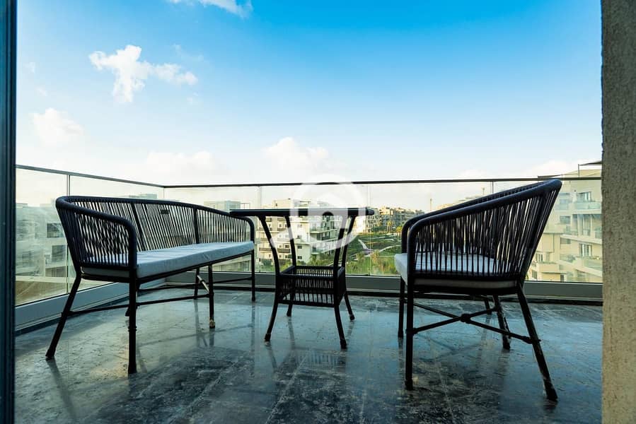 10 bf41b767-8523-436e-8add-afc526f95fd5. jpg