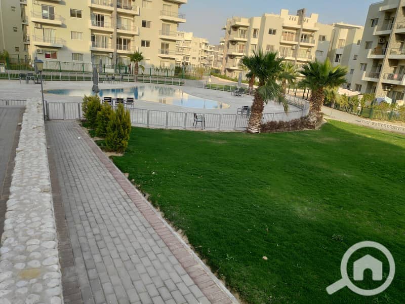 3 7d03bcff-1b25-456c-a541-f8cf9679fd68. jpg