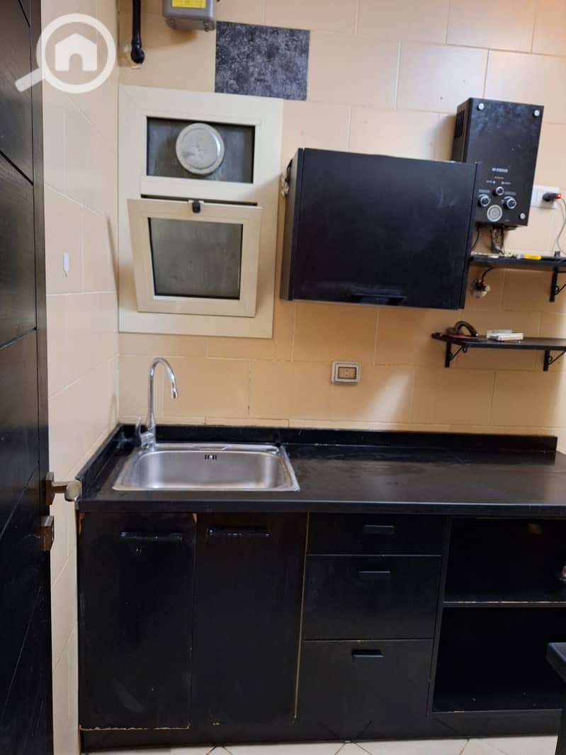 8 f60b80db-062d-4ddc-8cac-5163c9aba2d2. jpg