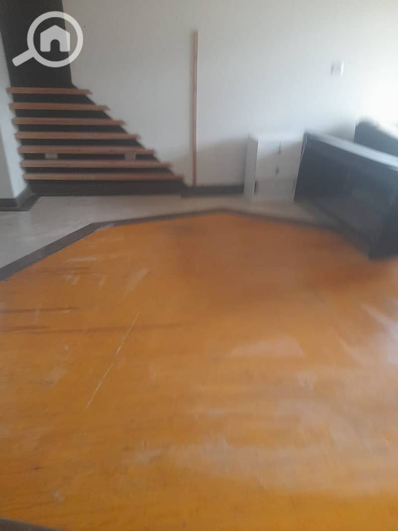 10 b623e8c3-ace8-454b-8015-fdc3cc812aaa. jpeg