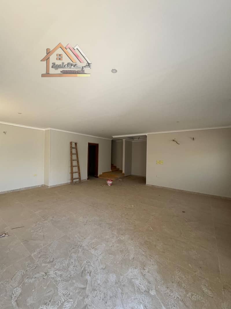 10 b569ce99-b070-4856-9fa5-c4df8fe7835f. jpeg