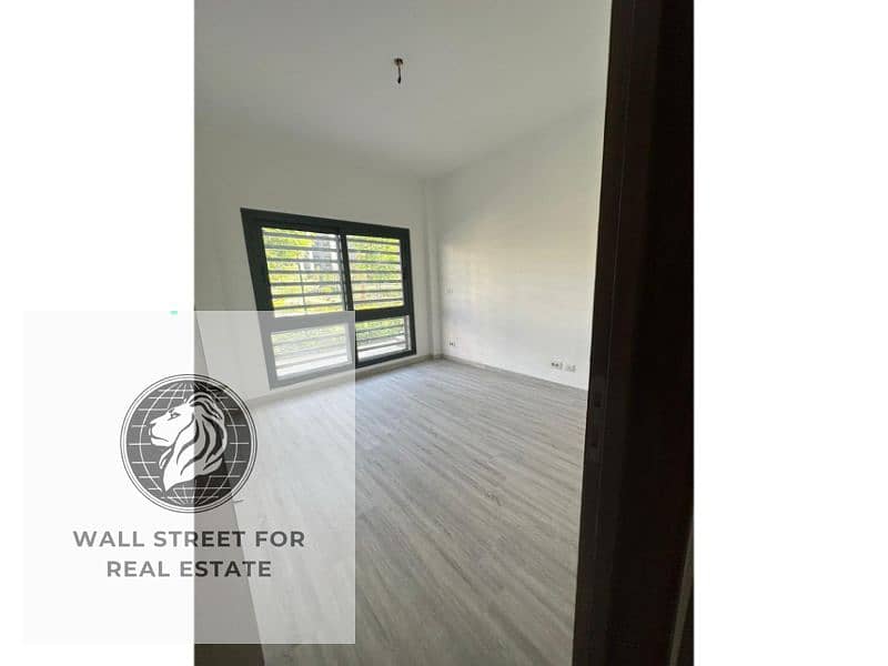 8 e3515a1b-2900-47f5-8d01-62a1196244e4. jpg