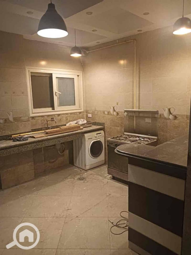 2 0081c786-22bd-43f5-94f6-7d0392de59a4. jpg