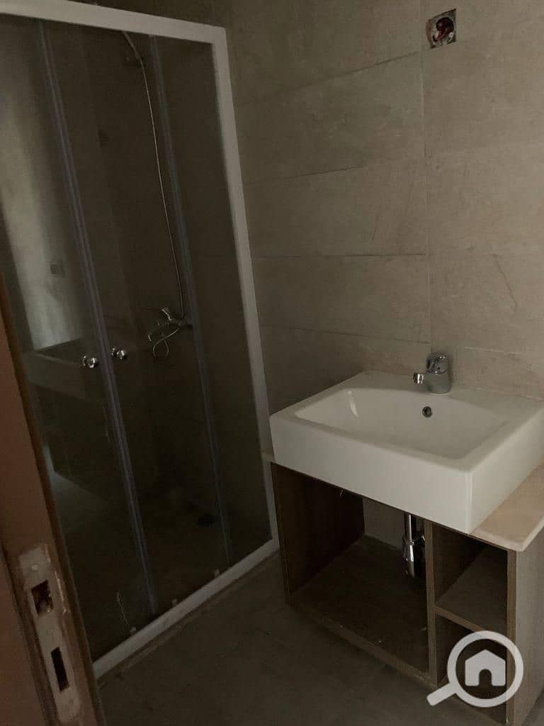 4 92213765-7c3c-424a-a58e-d056ec3fdf37. jpg