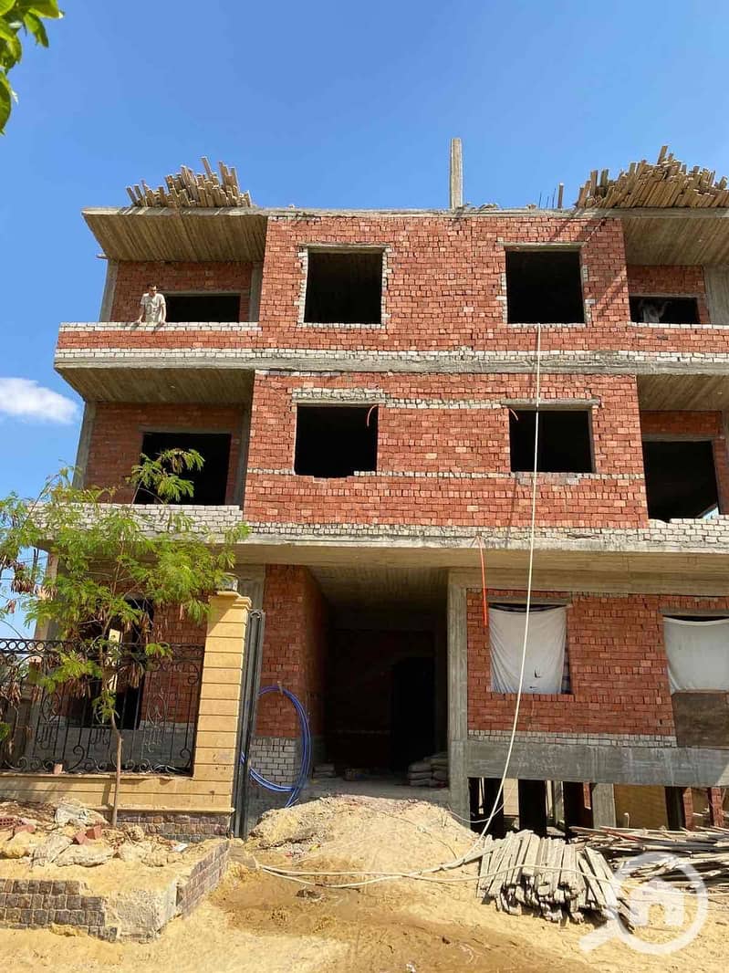 3 EE8E8CC9-48D4-4D1F-9E86-5C2B1C6070E5. jpg