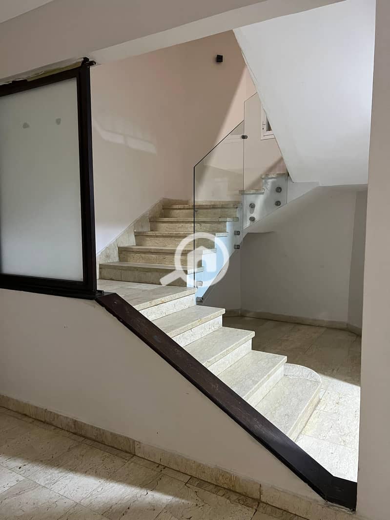 2 1d0cbbae-79fd-47ba-b32b-5e49907a591f. jpg