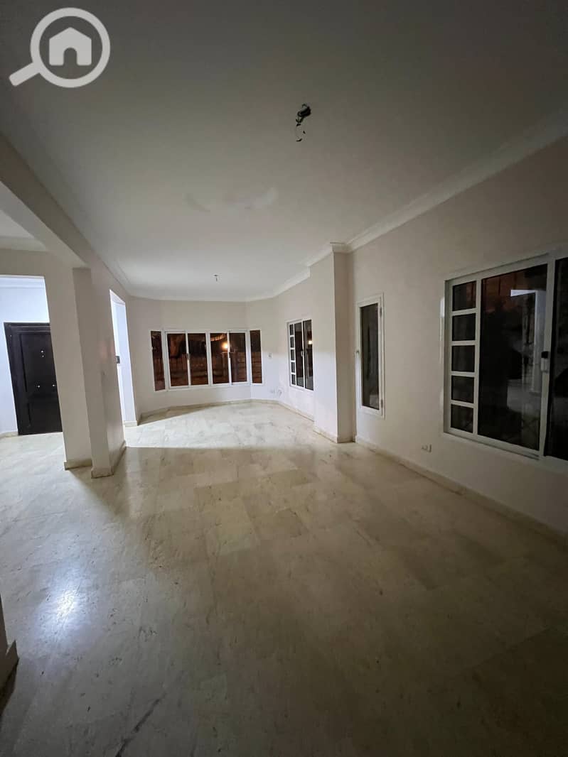 12 c1895a79-37c1-4c41-bfae-a90fe266088b. jpg