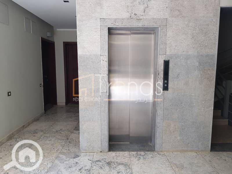 11 20190408_130826. jpg