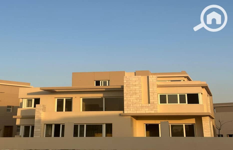 2 e10aedf0-7a94-4734-b75e-25d715614b86. jpg