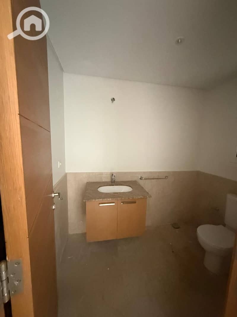 7 1f61fe20-7c84-4cd8-81ab-bbc833a86c34. jpg